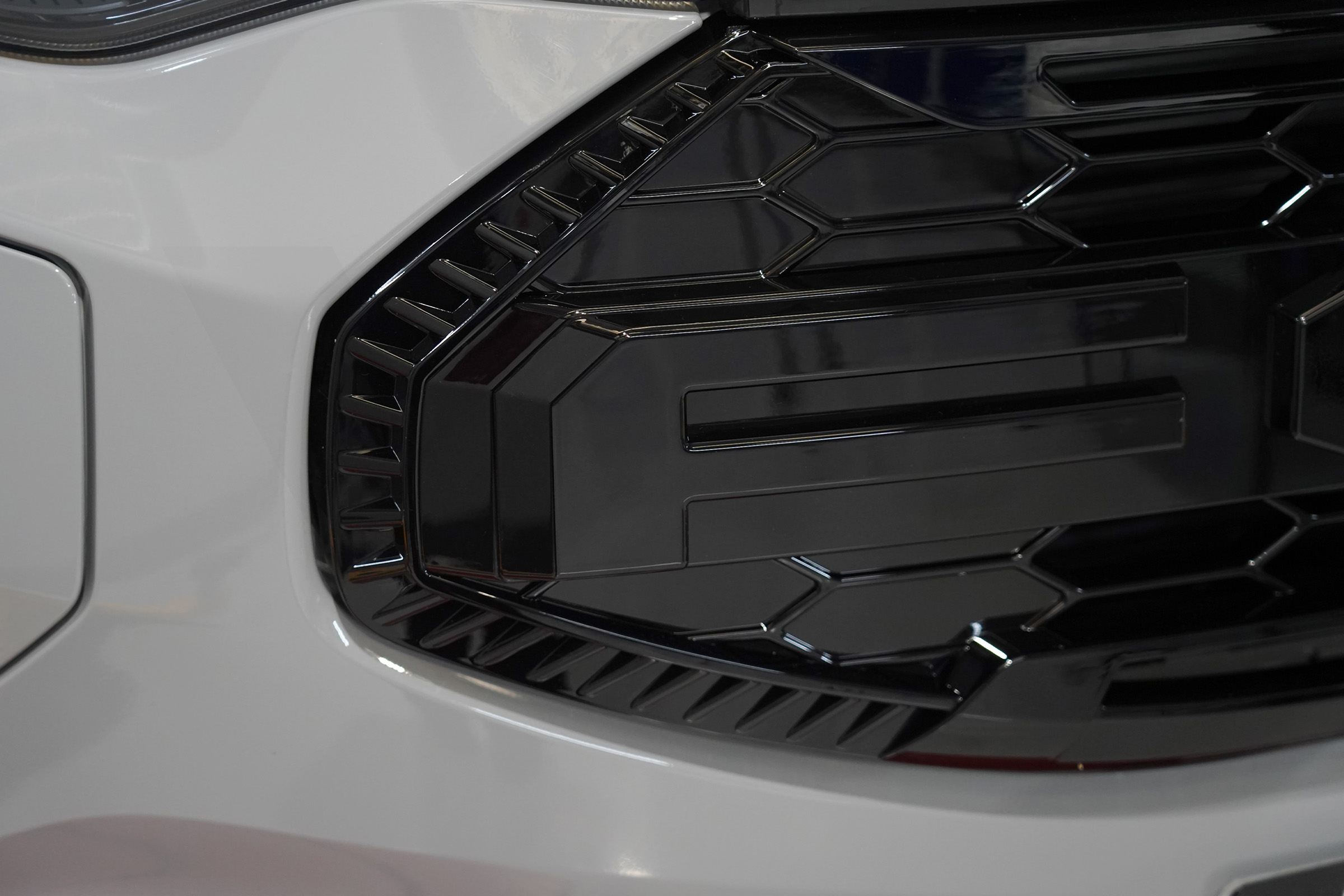 Transit Custom MK2 2024> Raptor Style Front Grille - Image 4