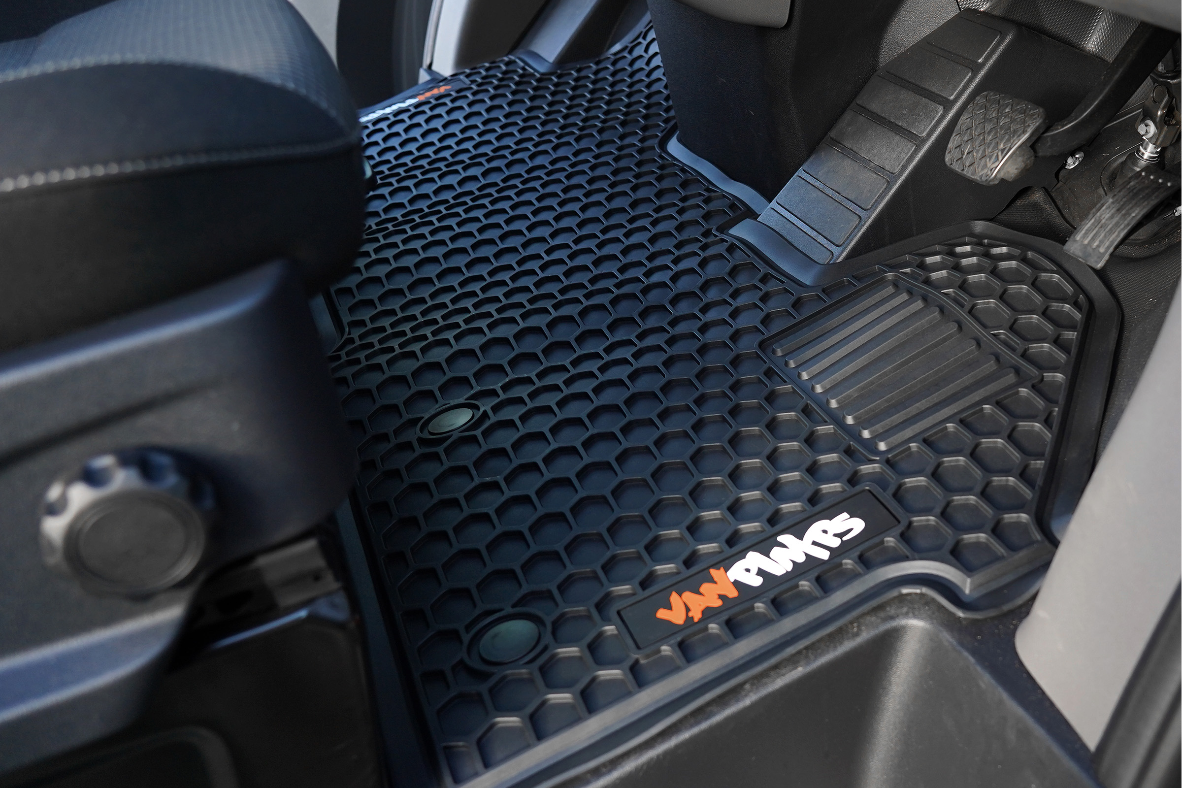 Transit Custom 24> VanPimps Heavy Duty Rubber Floor Mat (2+1) (Automatic)