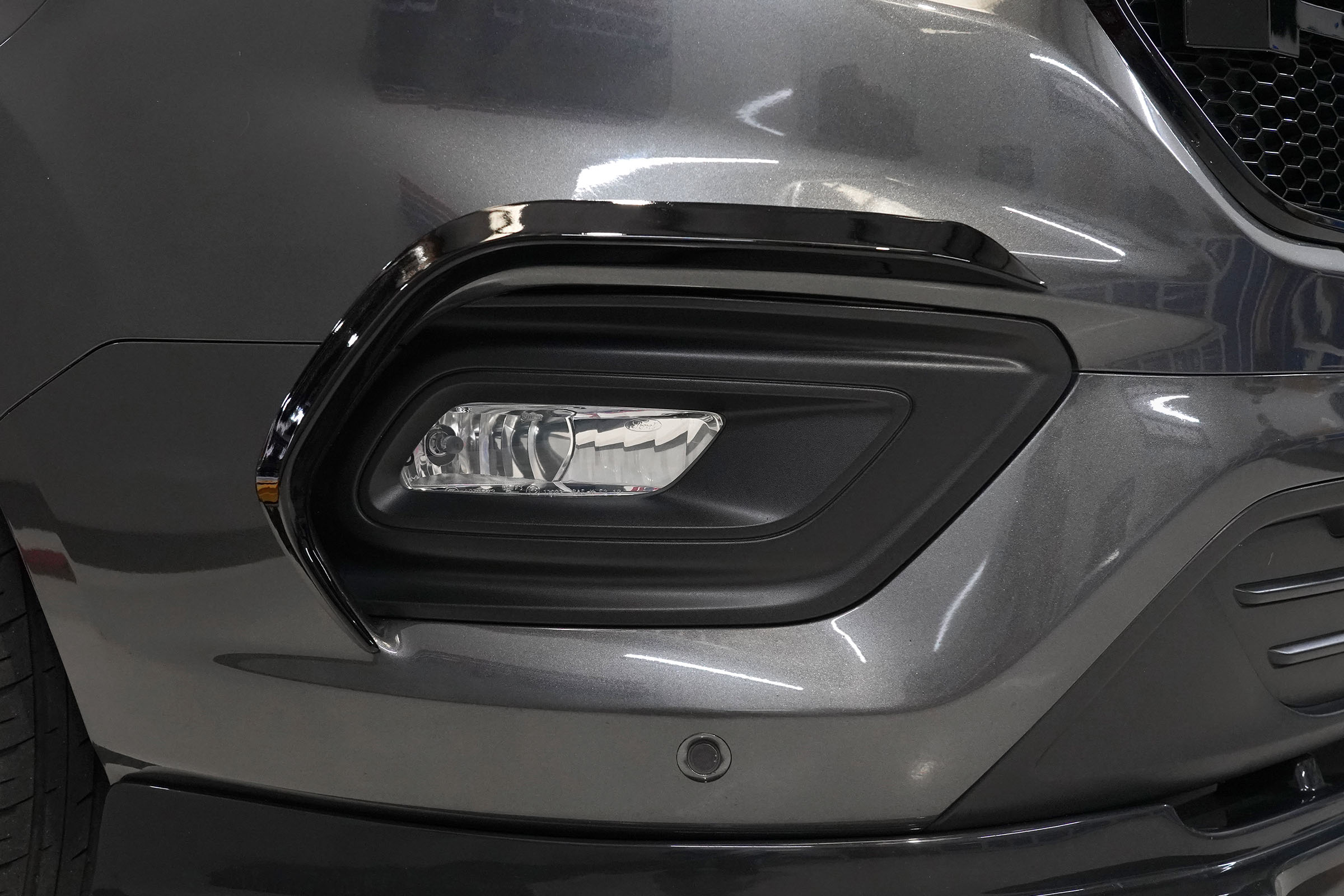 Transit Custom (2018-2023) Front Canards - Gloss Black - Image 2