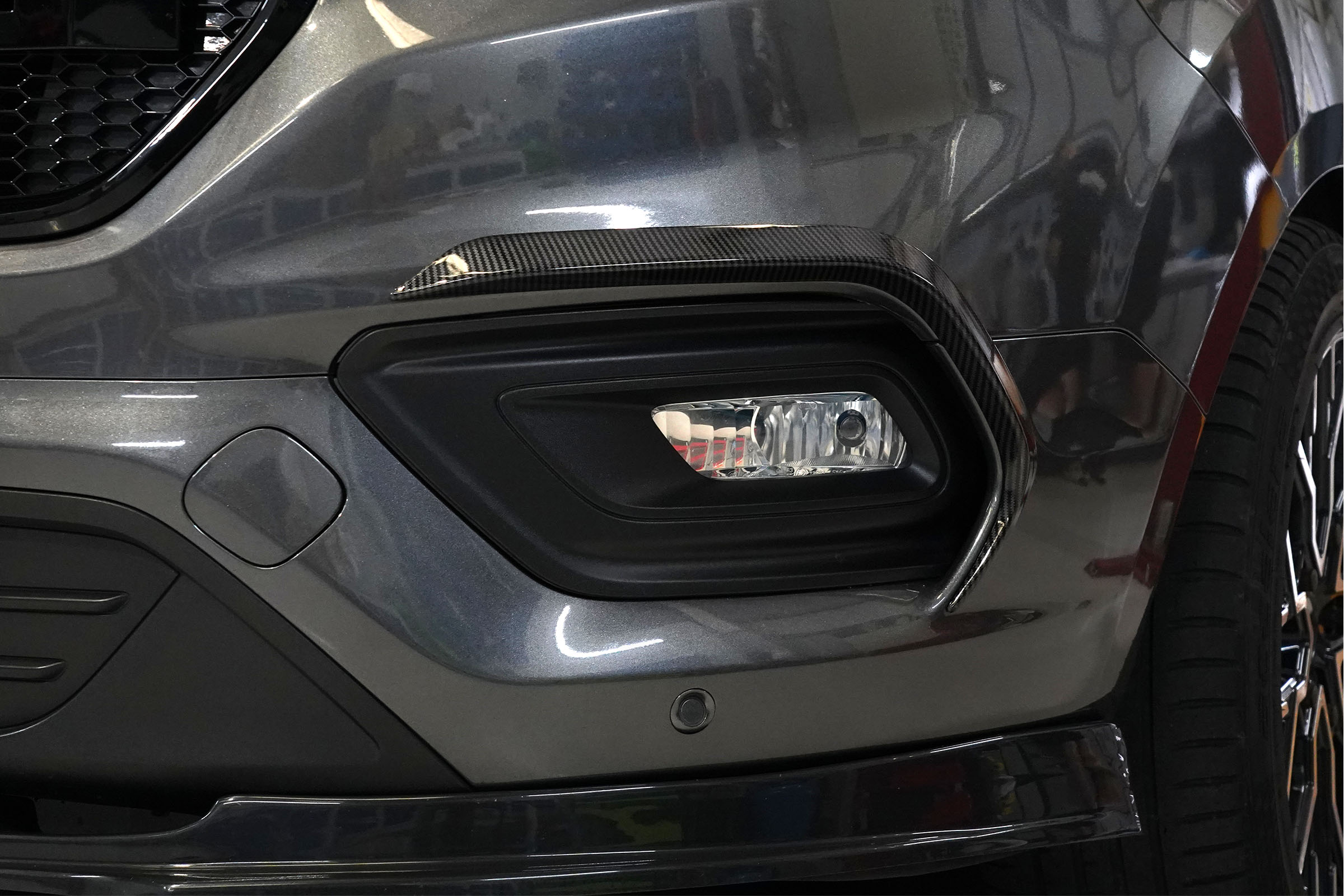 Transit Custom (2018-2023) Front Canards - Carbon Fibre Effect - Image 4